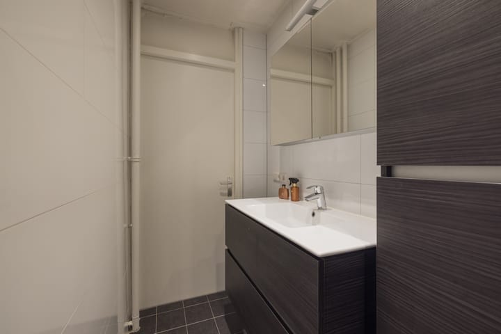 Photo 10 of Aert van Neslaan 402