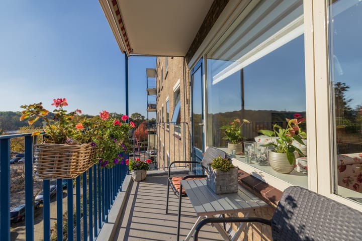 Photo 5 of Aert van Neslaan 402