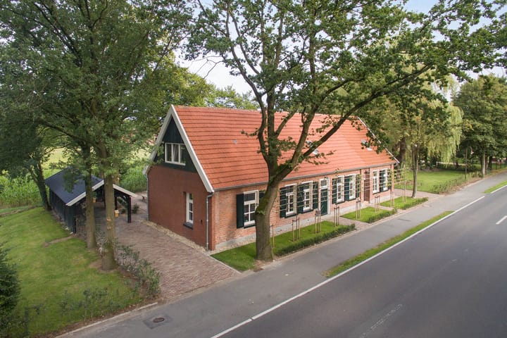 Foto 2 van Uelsener Straße 5