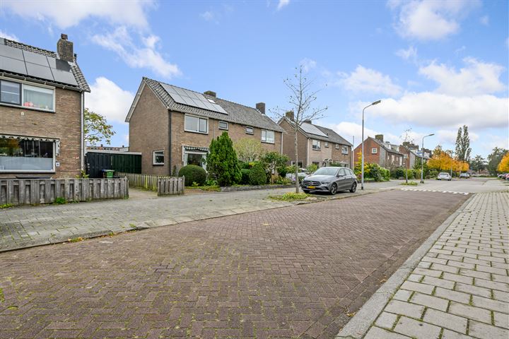 Bekijk foto 32 van Fortuinlaan 65