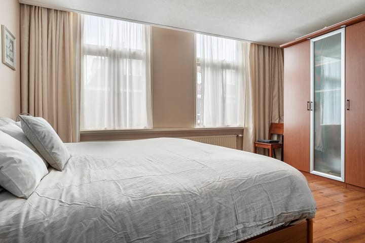 Photo 24 of Koningin Wilhelminastraat 11