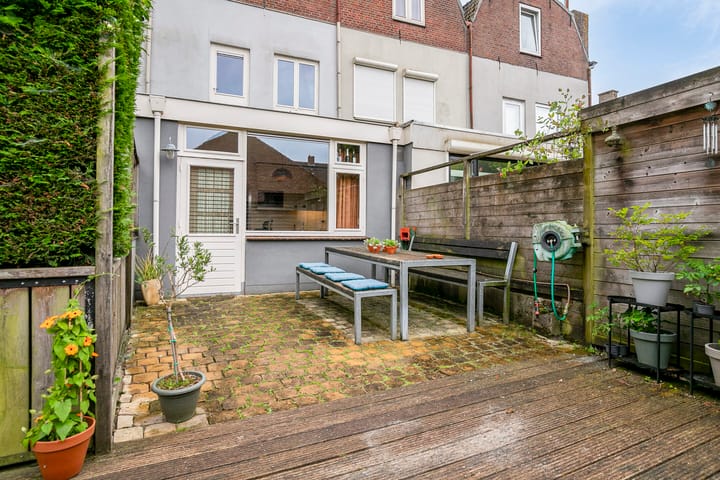 Photo 36 of Koningin Wilhelminastraat 11