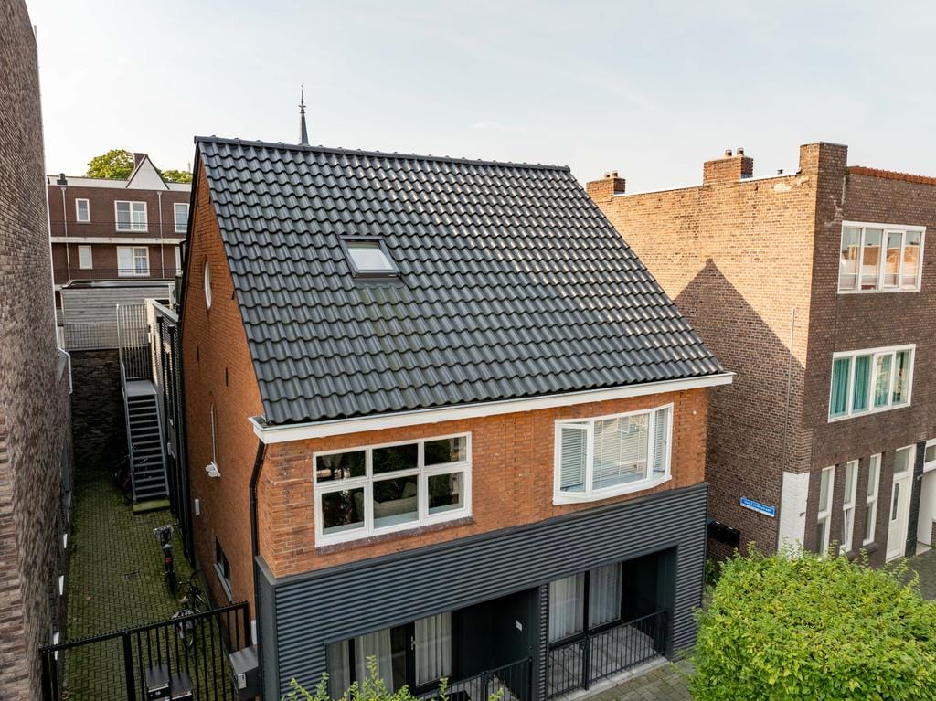 Foto 1 van van Echtenstraat 16-12