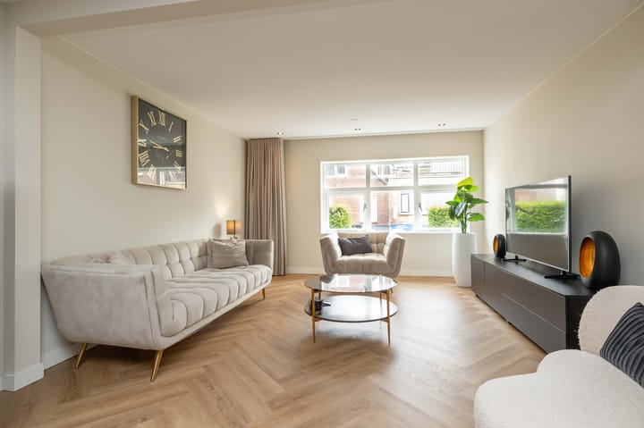 Foto 2 van van Echtenstraat 16-12