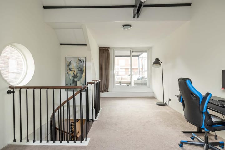 Foto 4 van van Echtenstraat 16-12