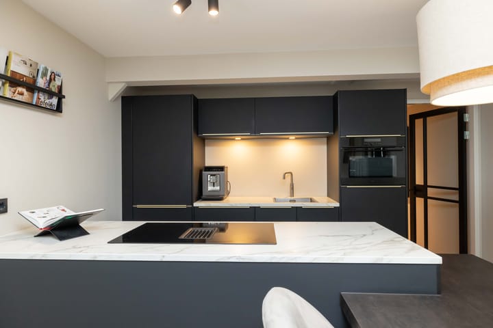 Photo 13 of van Echtenstraat 16-12