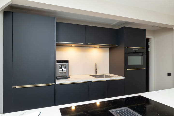 Photo 14 of van Echtenstraat 16-12