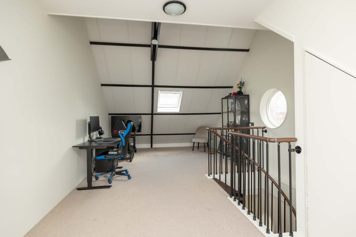 Photo 26 of van Echtenstraat 16-12