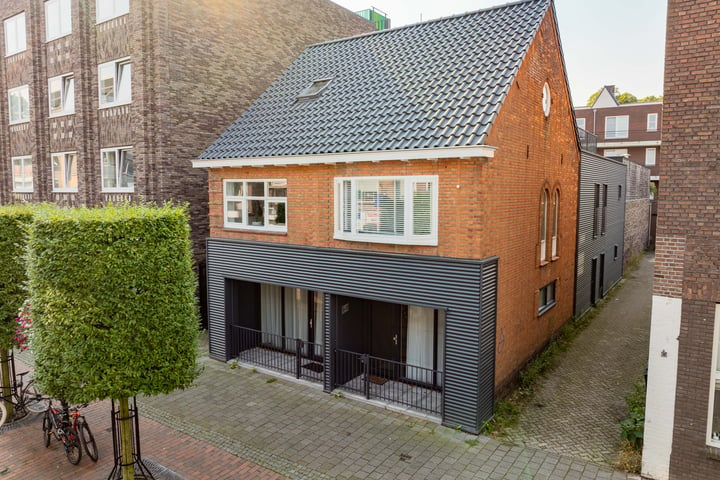 View photo 36 of van Echtenstraat 16-12