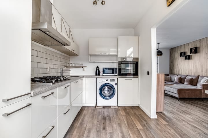 Foto 4 van Anna van Burenstraat 6