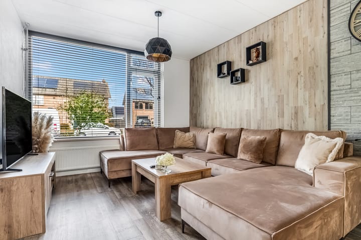 Foto 10 van Anna van Burenstraat 6