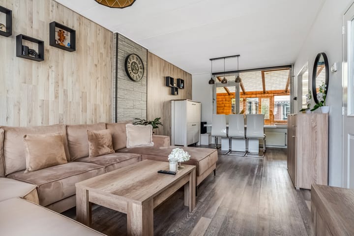 Foto 11 van Anna van Burenstraat 6