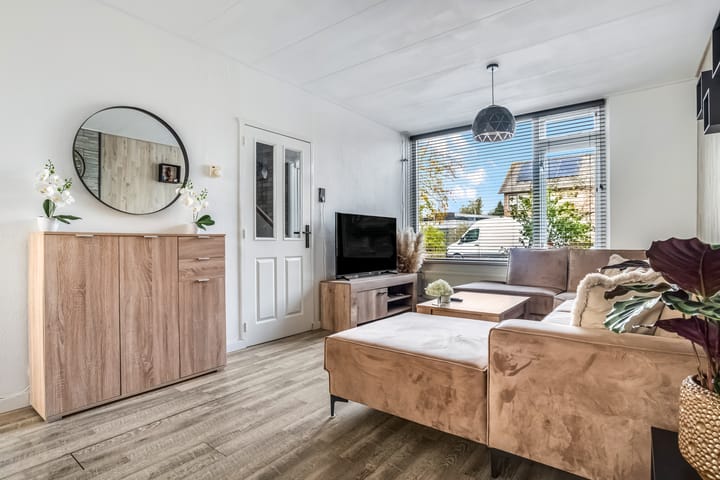 Foto 12 van Anna van Burenstraat 6