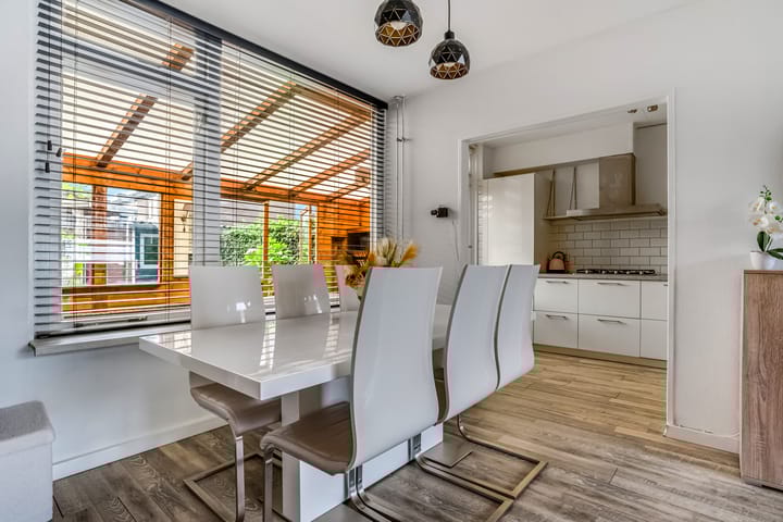 Foto 13 van Anna van Burenstraat 6