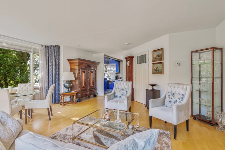 Photo 9 of Bizetstraat 39