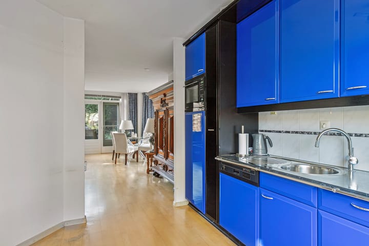 Photo 10 of Bizetstraat 39