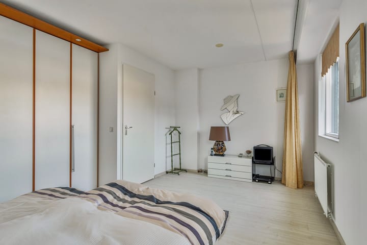 Photo 15 of Bizetstraat 39