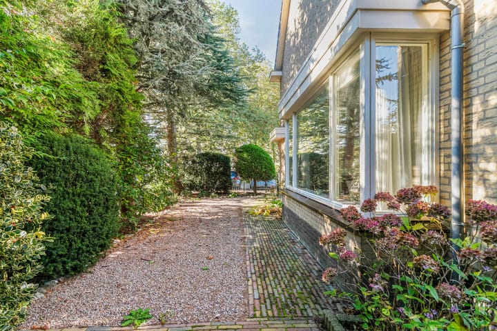 Photo 26 of Bizetstraat 39