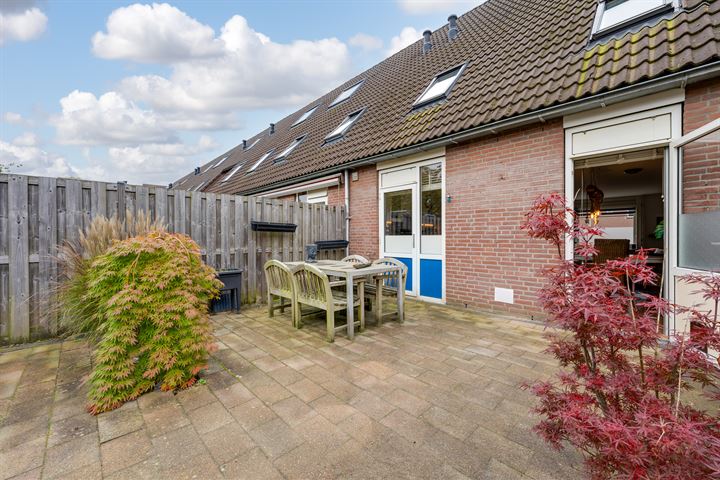 View photo 25 of Overlanderstraat 275