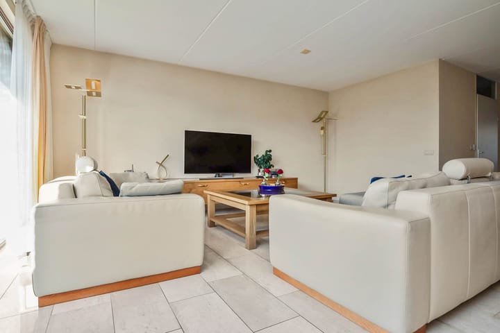 Foto 12 van Brandaris 80