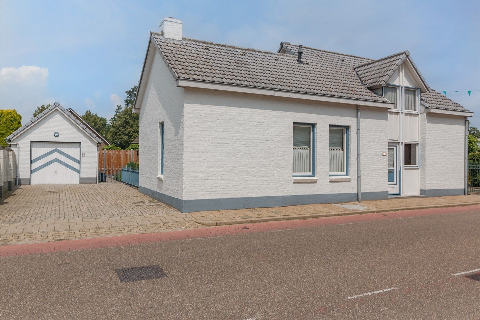 Kloosterstraat, 10, Heythuysen, 6093CX, Limburg, Nederland 10 
