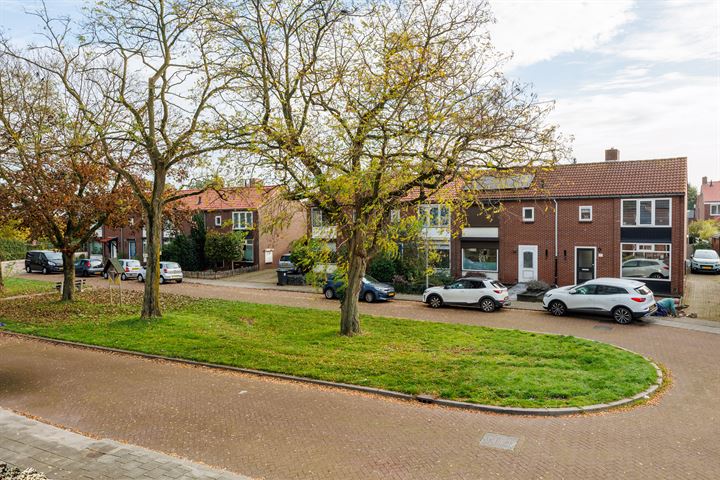 Bekijk foto 48 van Pr.Marijkestraat 18