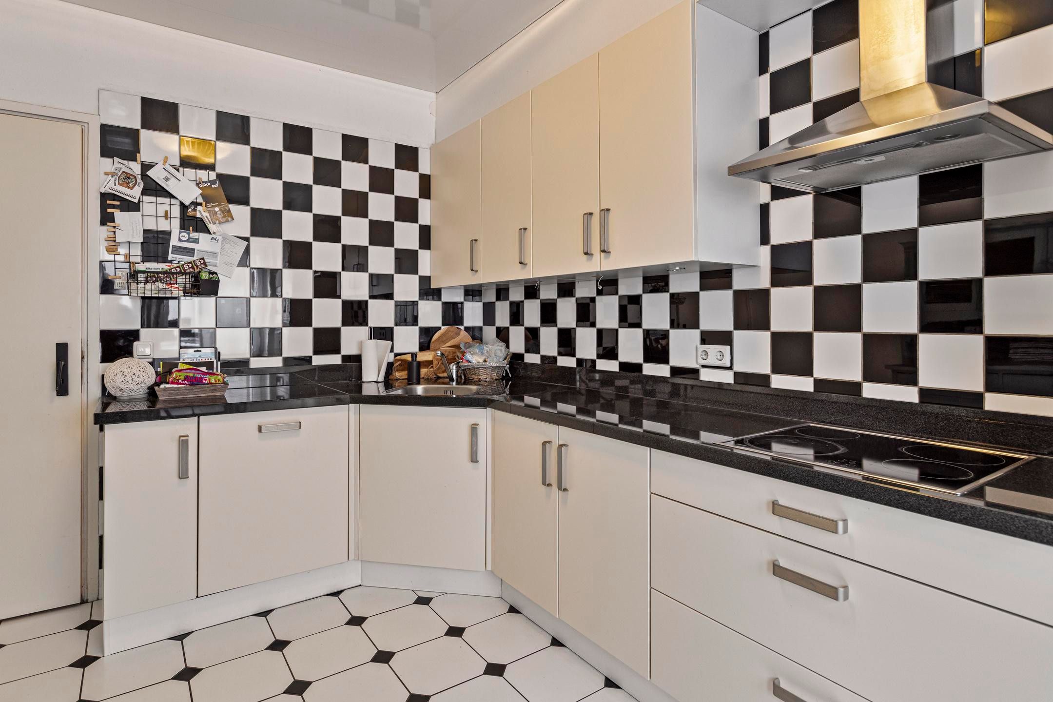 Photo 15 of Dautzenbergstraat 44-A