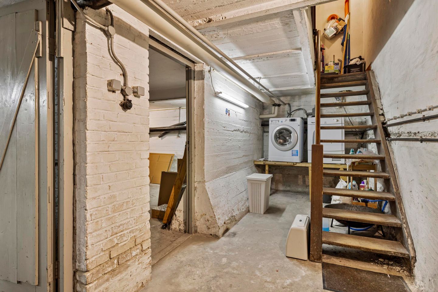 Photo 29 of Dautzenbergstraat 44-A