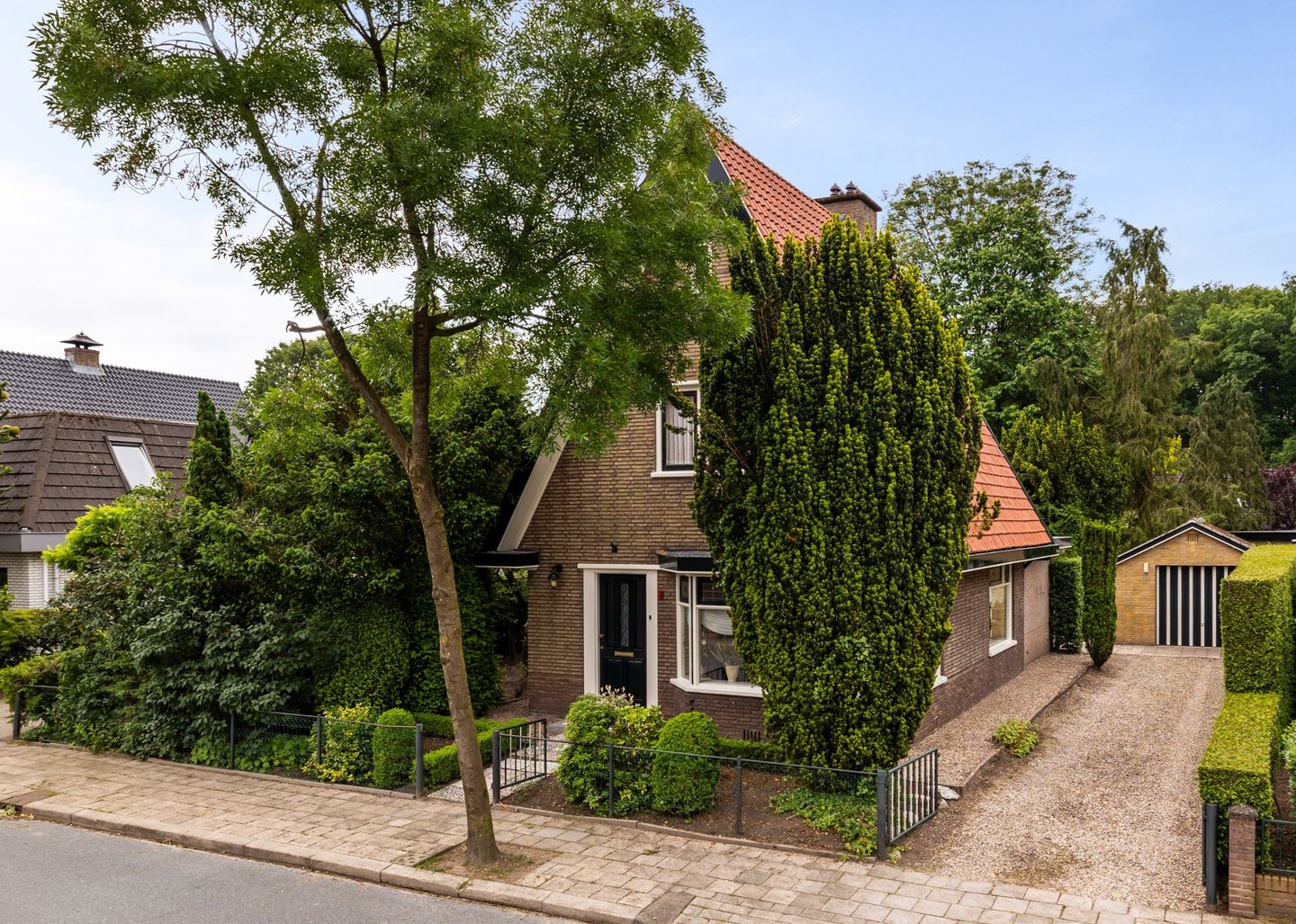 Foto 1 van Julianastraat 8