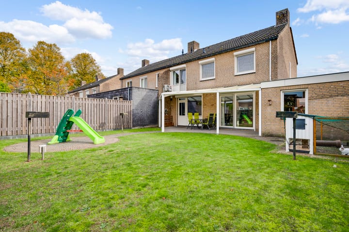 Foto 17 van Meidoornlaan 9