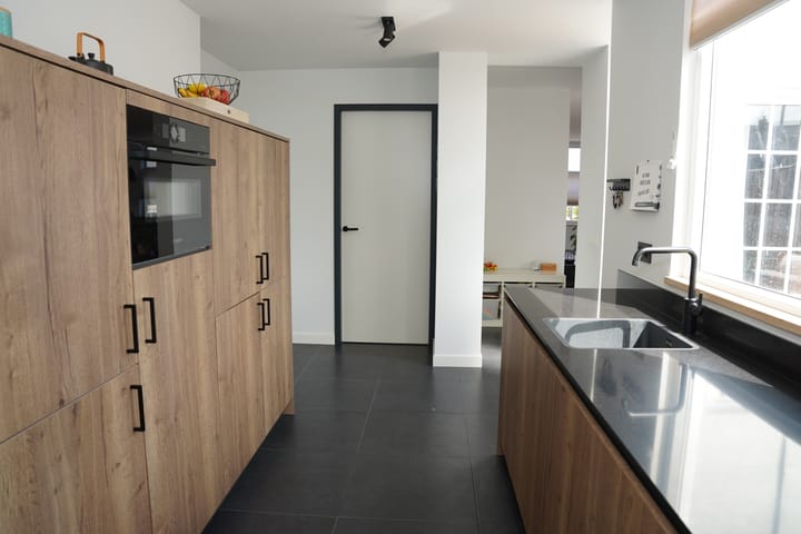 Foto 11 van Voorstraat 12