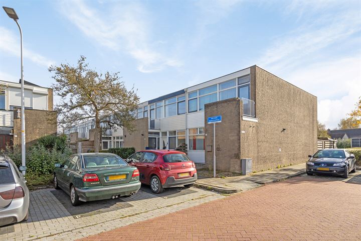 Bekijk foto 31 van Meindert Hobbemastraat 27