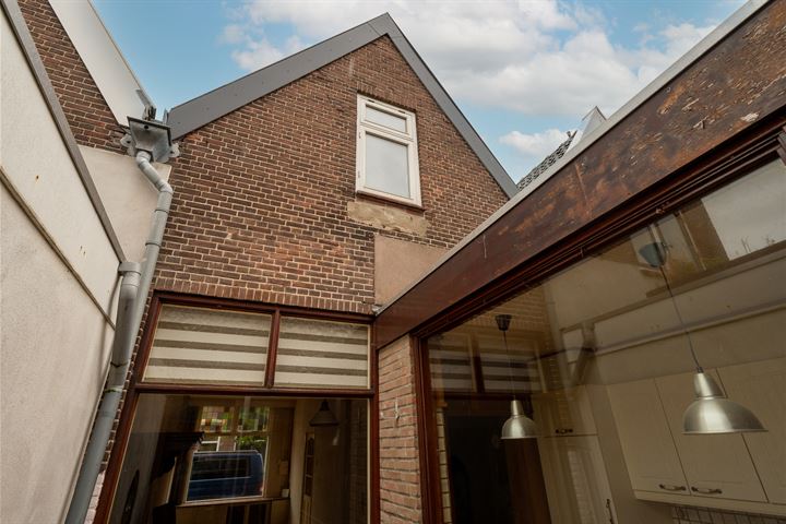 View photo 21 of Waardstraat 47