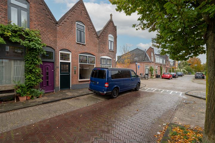 View photo 1 of Waardstraat 47