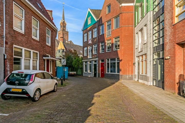 Bekijk foto 1 van Zuiderkerkstraat 15