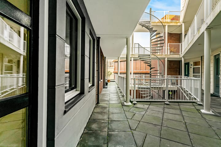 Foto 19 van Zuiderkerkstraat 15