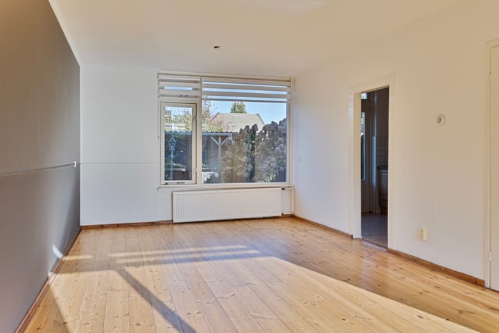 Photo 7 of Irenestraat 19