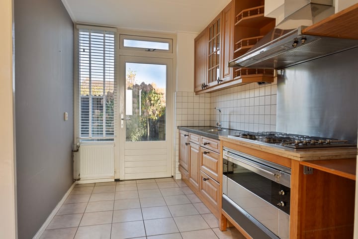 Photo 10 of Irenestraat 19