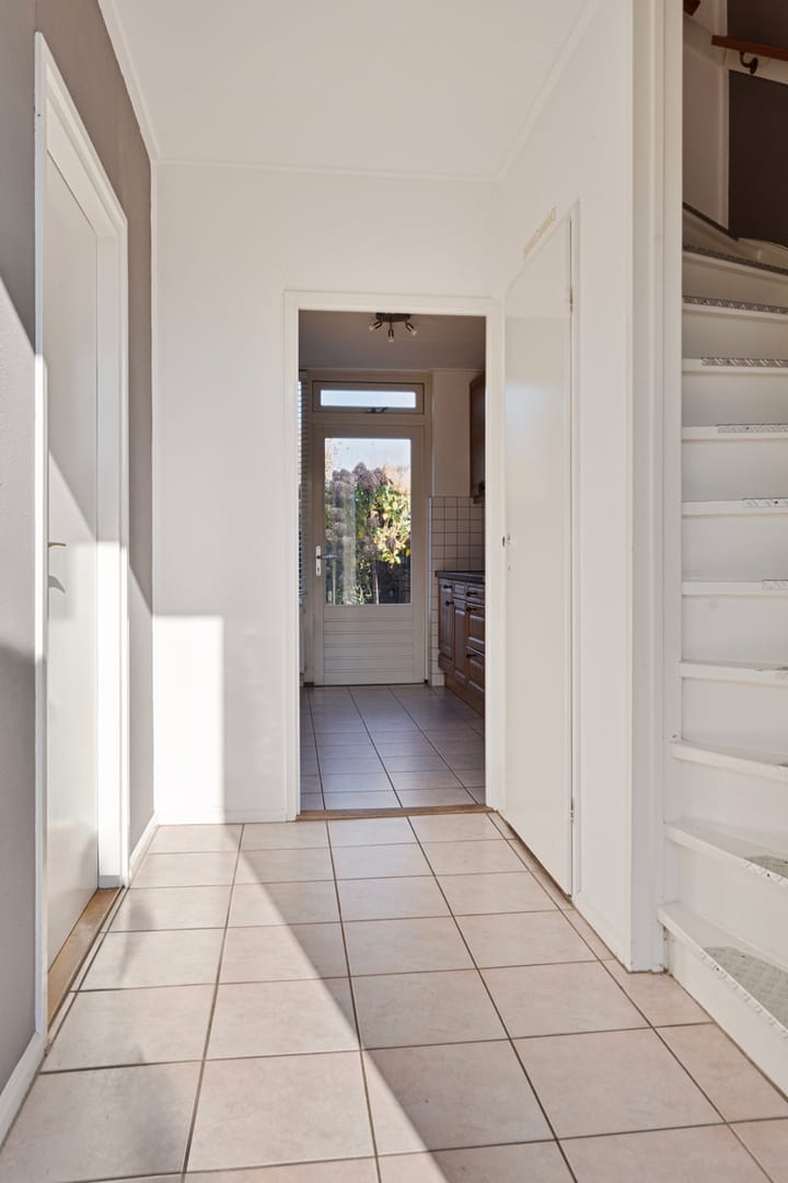 Photo 11 of Irenestraat 19