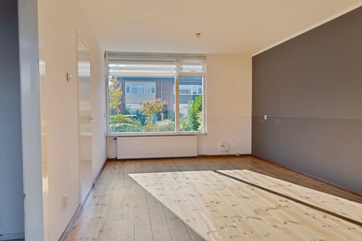 Photo 8 of Irenestraat 19