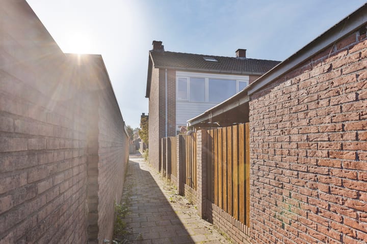 Photo 27 of Irenestraat 19