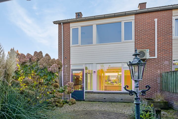 Photo 31 of Irenestraat 19