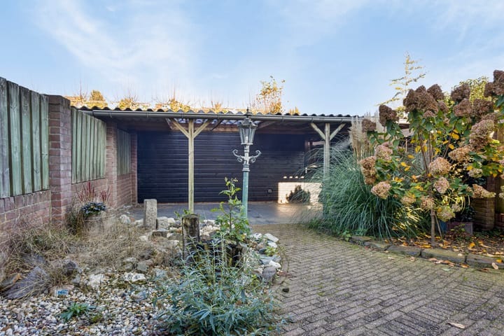 Photo 34 of Irenestraat 19