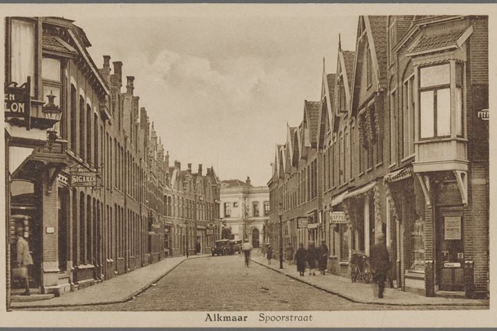 Bekijk foto 34 van Spoorstraat 71