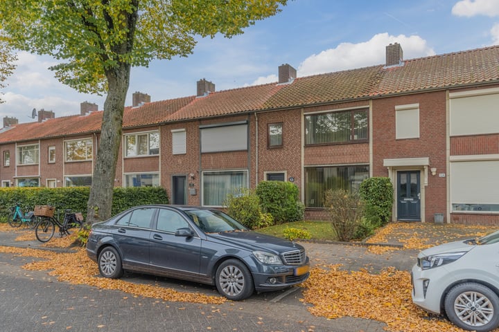 Bekijk foto 33 van Tinelstraat 136