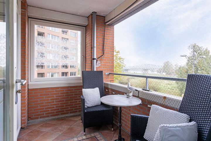 View photo 19 of Maasboulevard 33