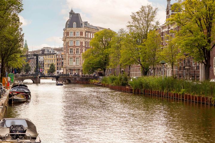 Bekijk foto 20 van Spinhuissteeg 10-H