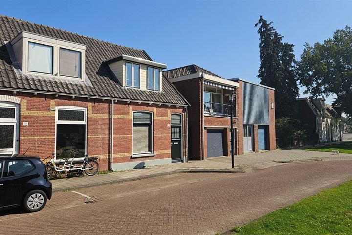 View photo 2 of Golsstraat 39