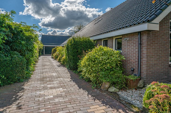 Photo 11 of Vriezerweg 11