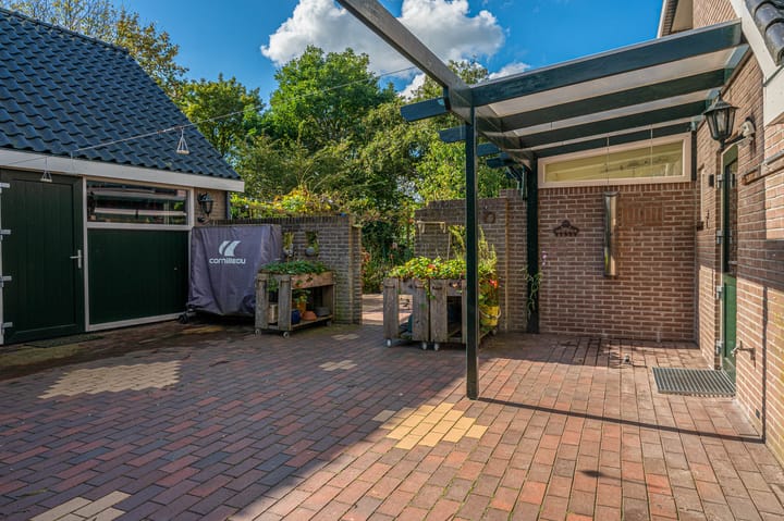 Photo 13 of Vriezerweg 11